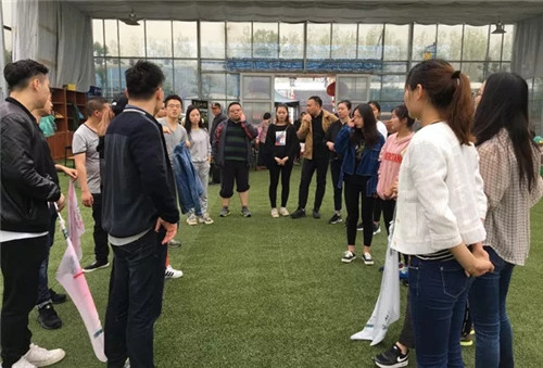 �Pʢ����F(tu��n)�����(d��ng)�O��(zh��n)�澳���ƵZͬ����