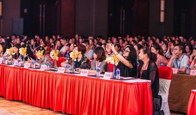 �����@��(ch��ng)��Ʒ�l(f��)����(hu��)�������J(r��n)�R(sh��)�Pʢ��