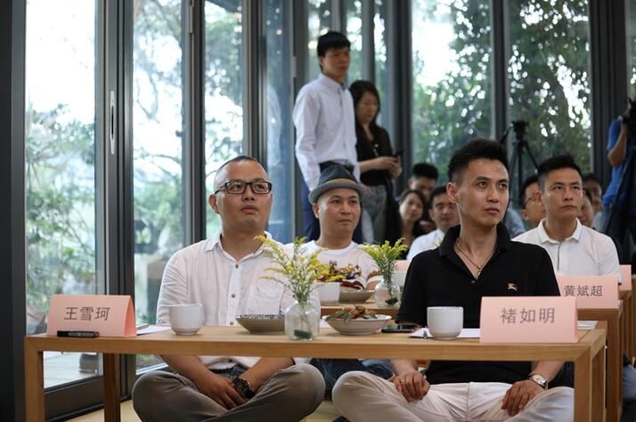 ����Ȼ���ؾ�����������һ�����ӵİl(f��)����