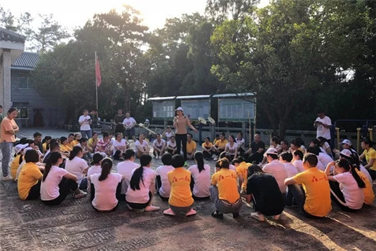 �Pʢ�Ҽ�2018�ļ���Ӗ(x��n)��(hu��)|�@���҂������˺�ɽ