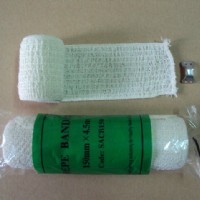 ���]����