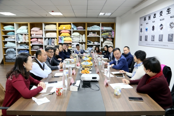 ���������ںϰl(f��)չ�����(hu��)�L����Ī��˹