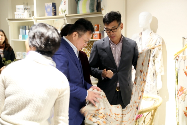 ���������ںϰl(f��)չ�����(hu��)�L����Ī��˹