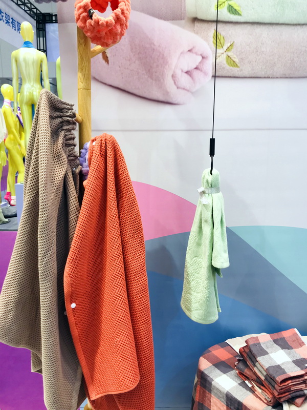 ���ϰ�ɫǧˇ���x����(gu��)�W(xu��)ë��--�L(f��ng)�ӱ�ǧˇ����Ʒ�������޹�˾���T(m��n)�˴�����(qi��ng)