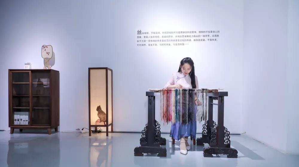 ��ˇ�������I(l��ng)�Gɫ�r(sh��)��--2021�������H�鼏���[���_Ļ�ڼ�